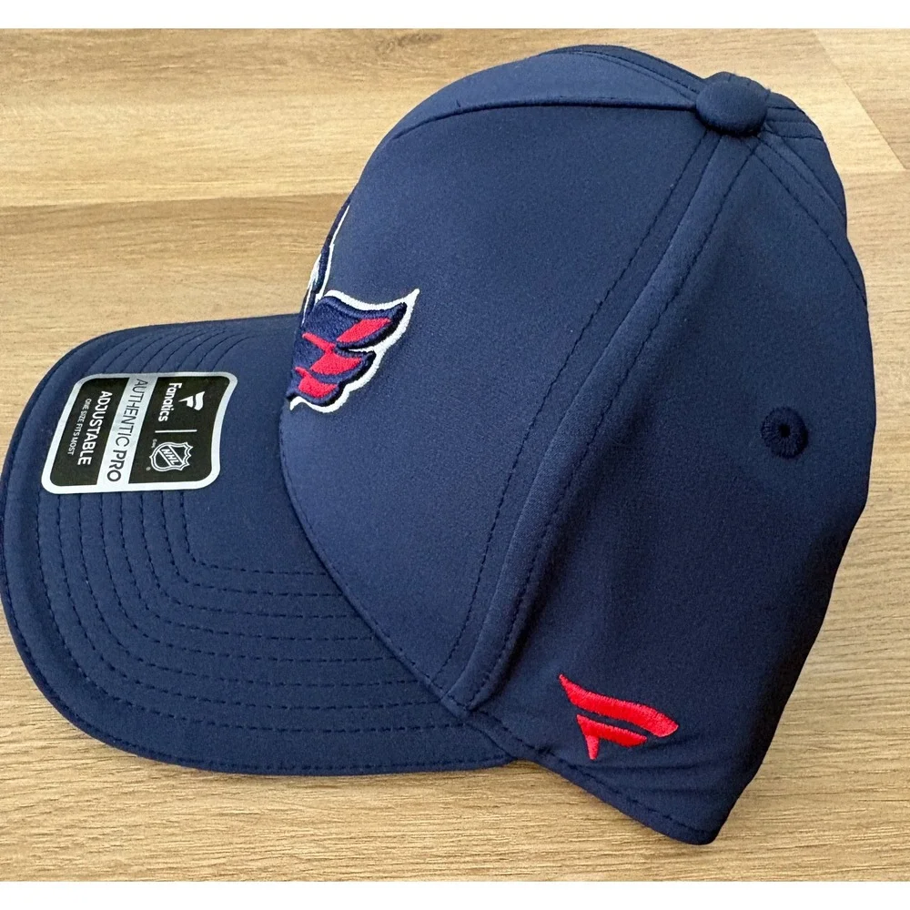 NWT Fantatics Washington Capitals  Authentic Pro Podium Draft Hat - OSFM - Navy